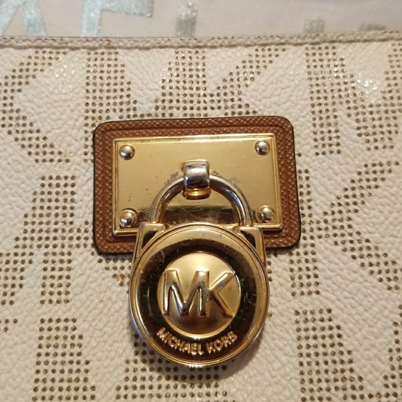 Wallet - Picture 2 of 4